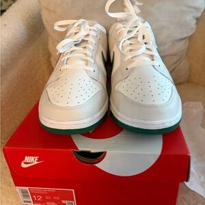 Nike White and Green Sneakers